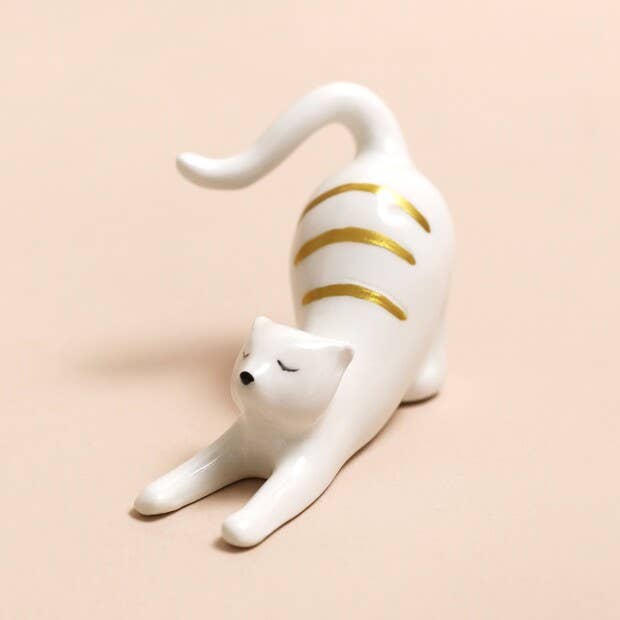 Lisa Angel - Ceramic Stretching Cat Ring Holder