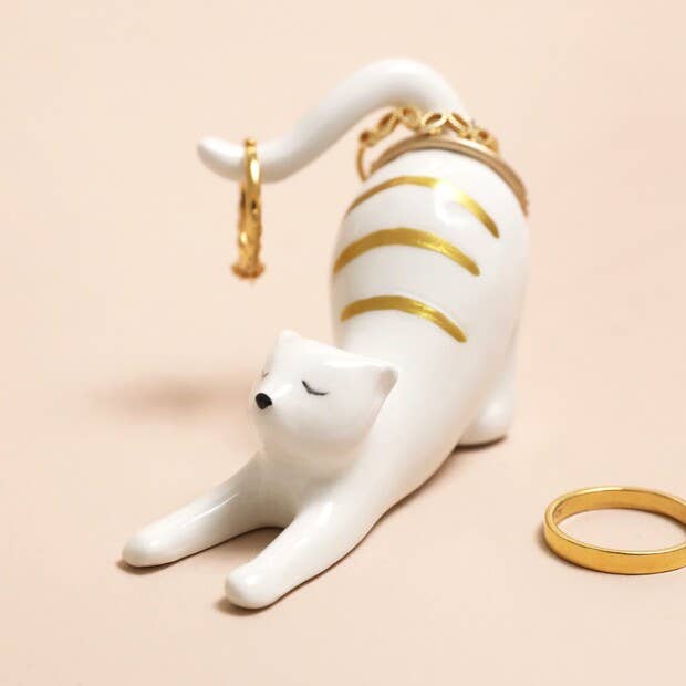 Lisa Angel - Ceramic Stretching Cat Ring Holder
