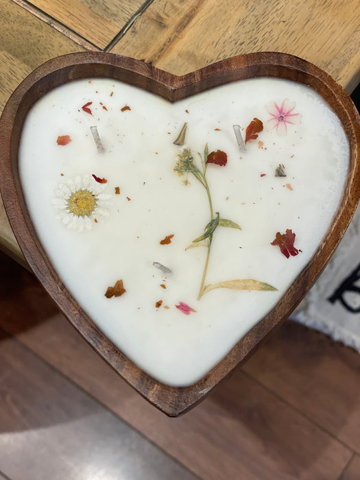 Camas Flames heart shaped 3 wick candle