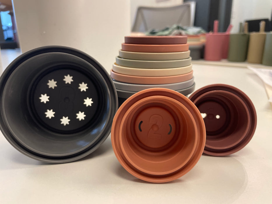 Posh Peanut Nesting Cups