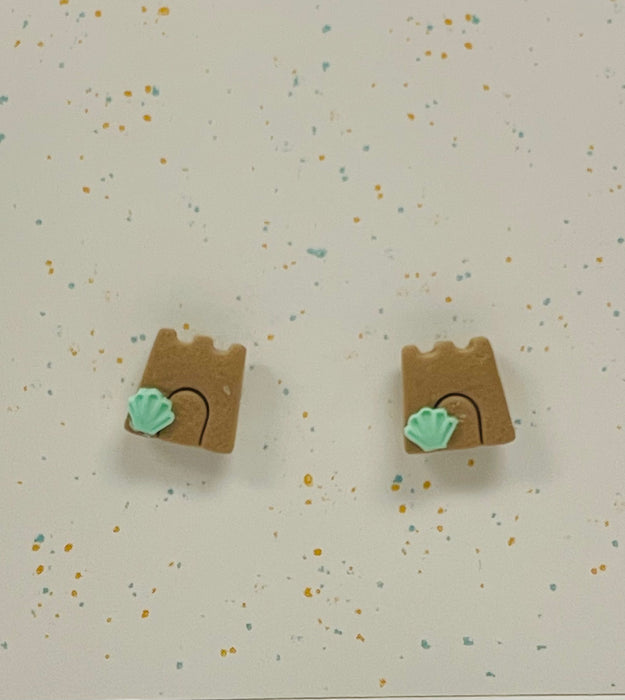 HandCrofted Simple Studs Sandcastle