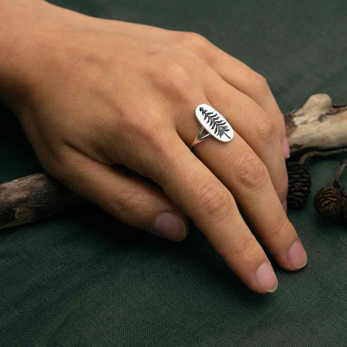 Nina Designs - Etched Pine Tree Ring