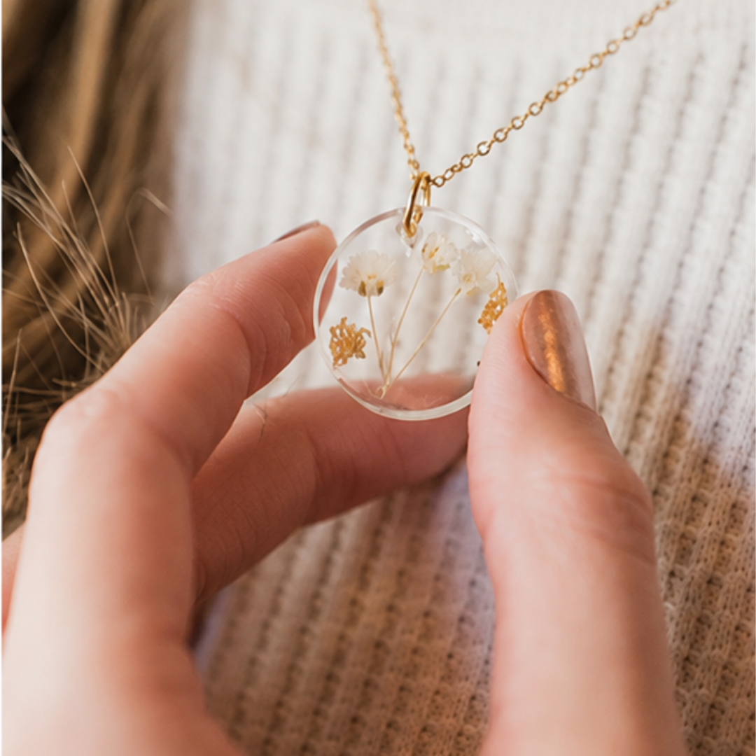 Pendants & Chains