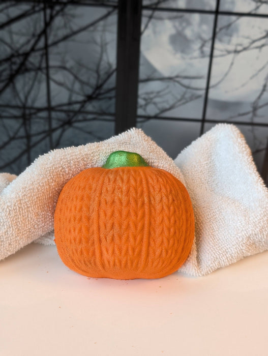 Beachy Bubbles Bath Co - Pumpkin Brûlée Bath Bomb