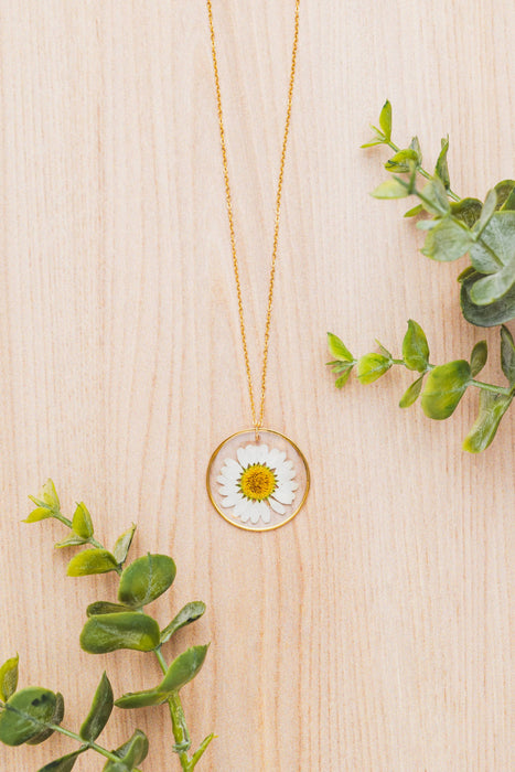 Indigo & Lily Co. - Pressed Daisy Necklace