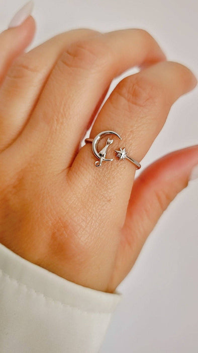 Ring Lizard Jewelry - Cat Sitting on the Moon Ring