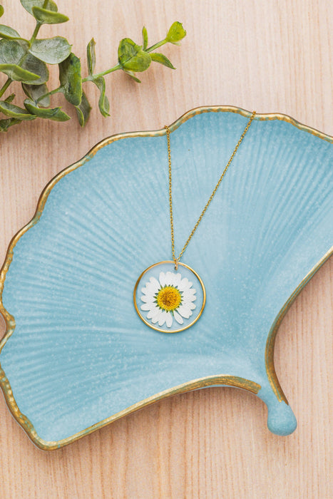 Indigo & Lily Co. - Pressed Daisy Necklace
