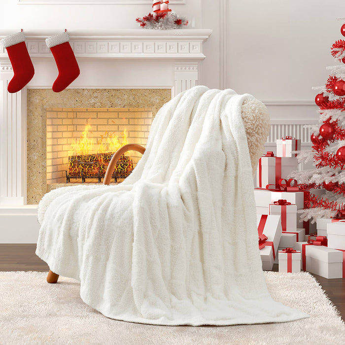 DreamValley - Snuggle Sac Checkered Faux Fur Soft Warm Microfiber Throw Blanket