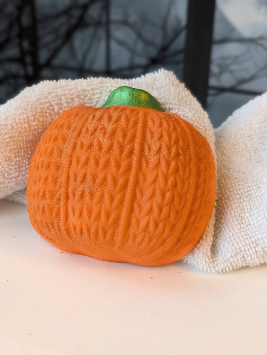 Beachy Bubbles Bath Co - Pumpkin Brûlée Bath Bomb