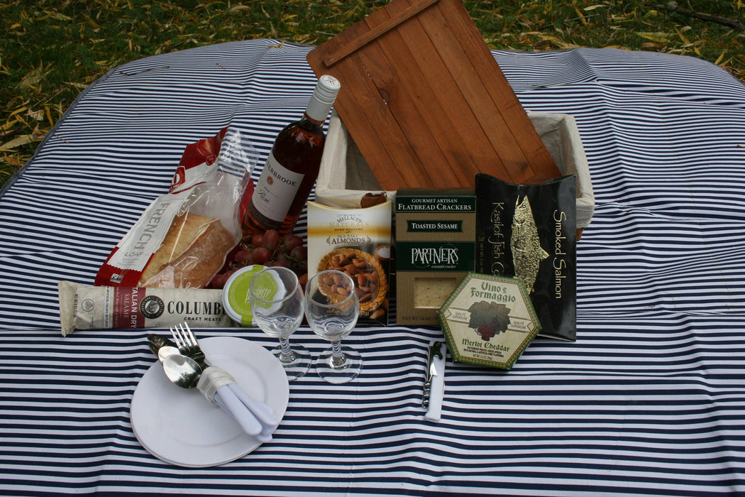 WALD IMPORTS - Stained Woodchip Picnic Basket w/Cotton Liner