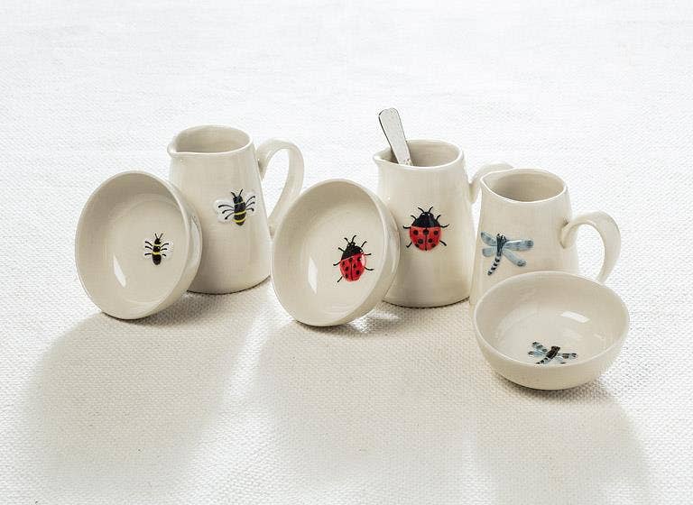 Abbott - Bee Mini Jug-3"H(5oz)-2627
