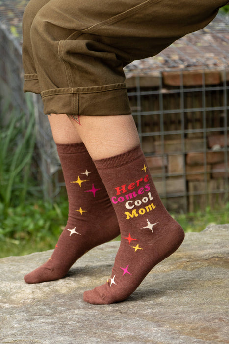 Blue Q - Here Comes Cool Mom Crew Socks