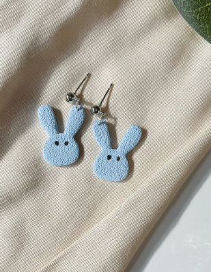 Simply Saige Easter Peep Dangles