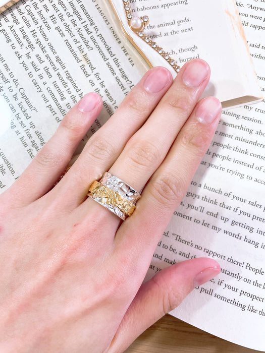 Zoey Simmons - Two Tone Leaf And Vine Spinner Ring - SP/GP