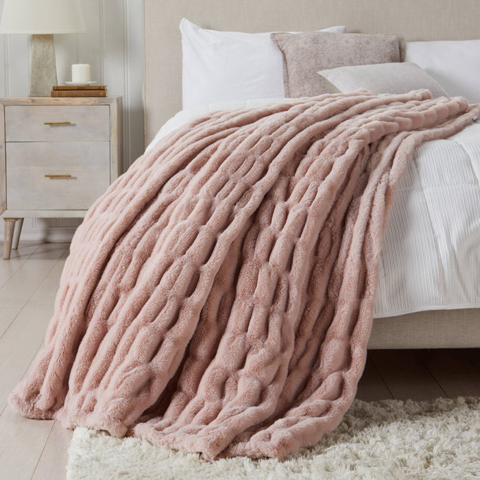 Luxe Plush Ribbed Throw Blanket