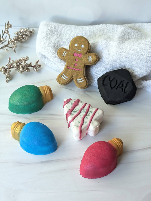 Beachy Bubbles Bath Co - Gingerbread Man Bath Bomb -