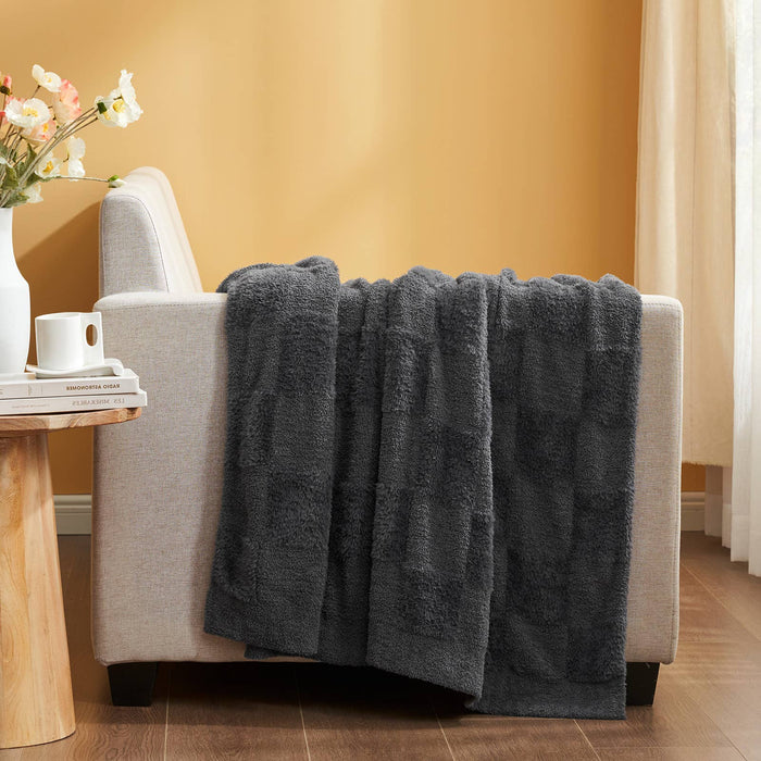 DreamValley - Snuggle Sac Checkered Faux Fur Soft Warm Microfiber Throw Blanket