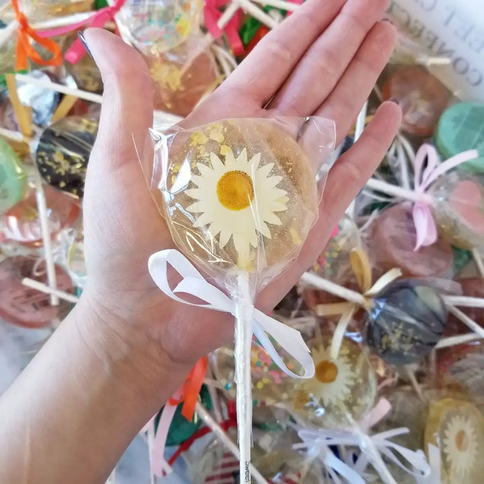 Sweet Caroline Confections - Daisy and Gold Lollipops, Mandarin Orange - VEGAN