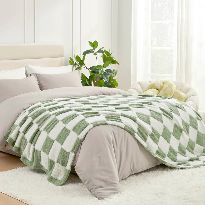 DreamValley - Snuggle Sac Checkered Faux Fur Soft Warm Microfiber Throw Blanket