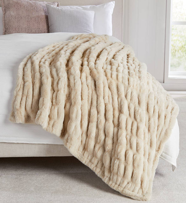 Luxe Plush Ribbed Throw Blanket