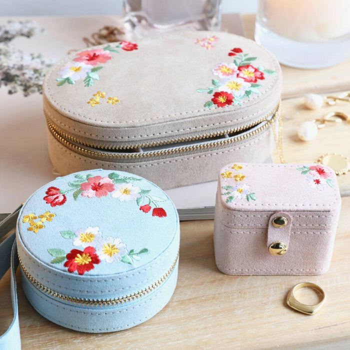 Lisa Angel - Embroidered Flowers Petite Velvet Travel Ring Box