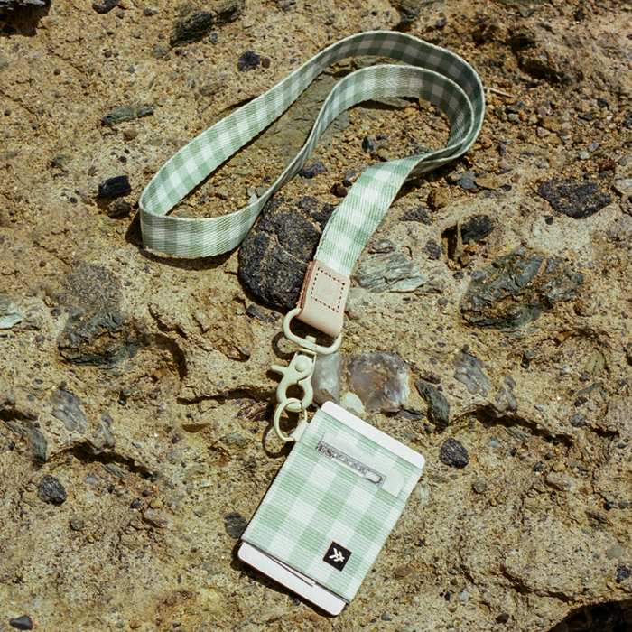 Thread - Green Gingham - Elastic Wallet