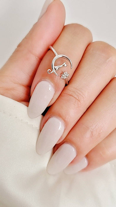 Ring Lizard Jewelry - Cat Sitting on the Moon Ring
