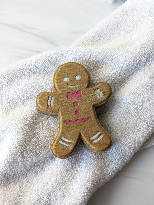 Beachy Bubbles Bath Co - Gingerbread Man Bath Bomb -